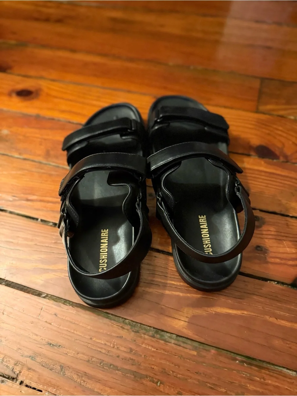 Cushionaire Eden Sandals Velcro Straps Size 10 NWT